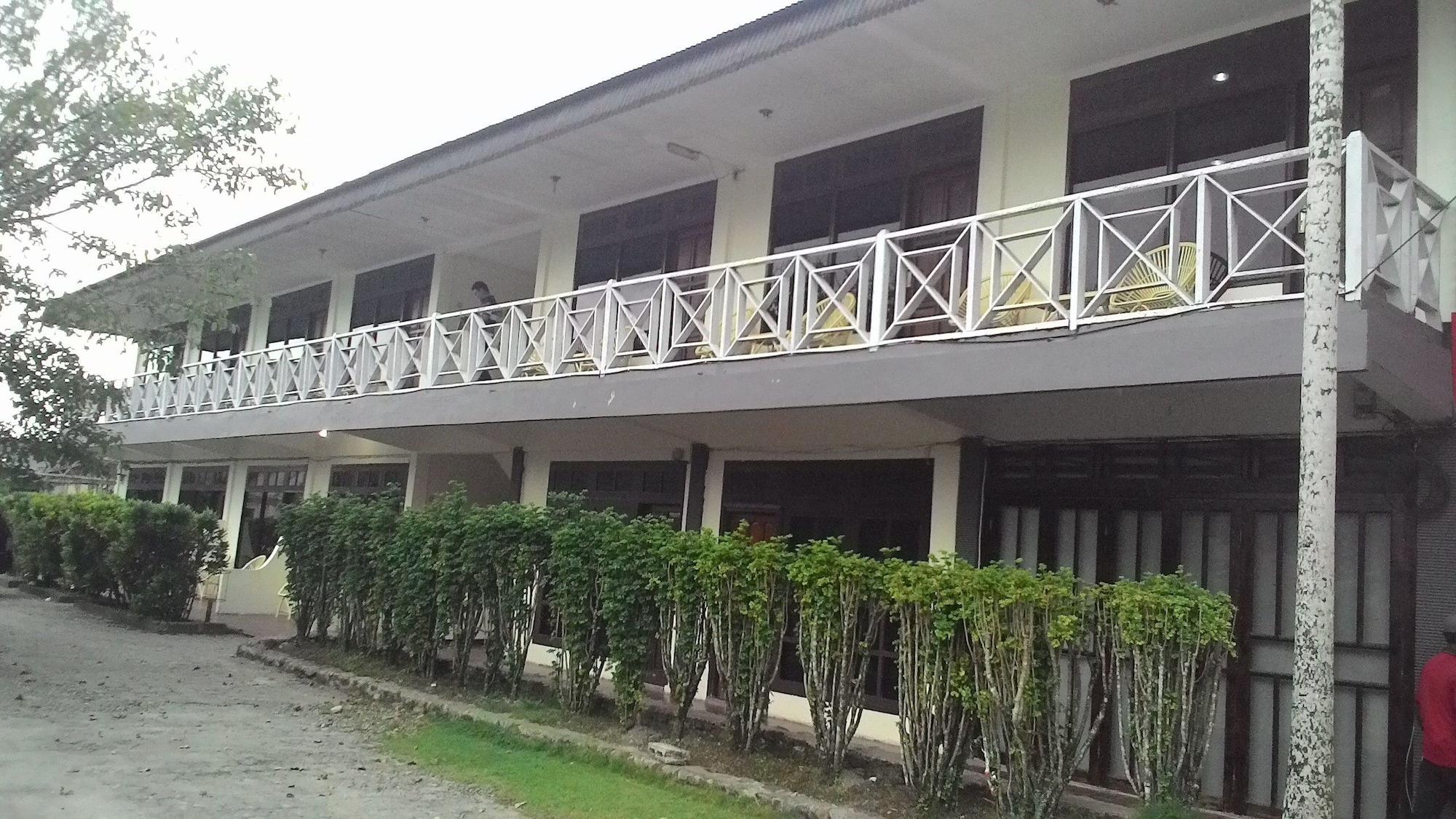 Serayu Hotel Timika Extérieur photo