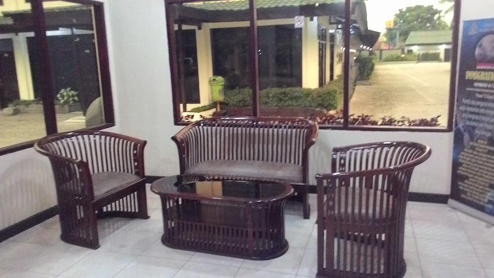Serayu Hotel Timika Extérieur photo