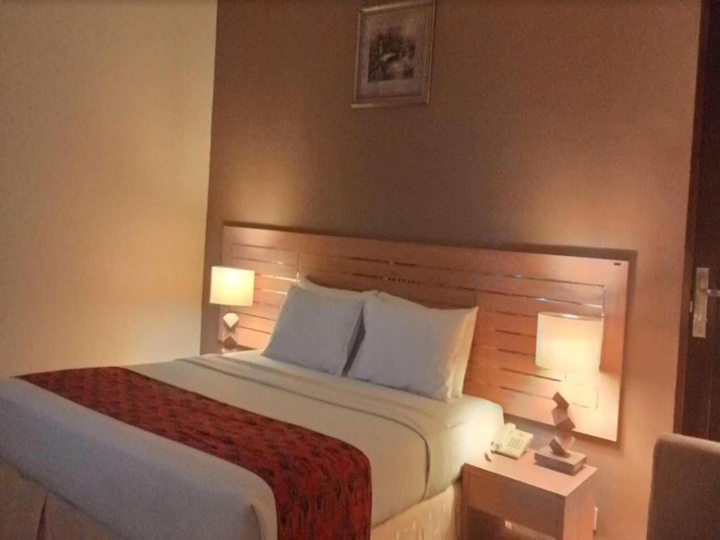 Serayu Hotel Timika Extérieur photo