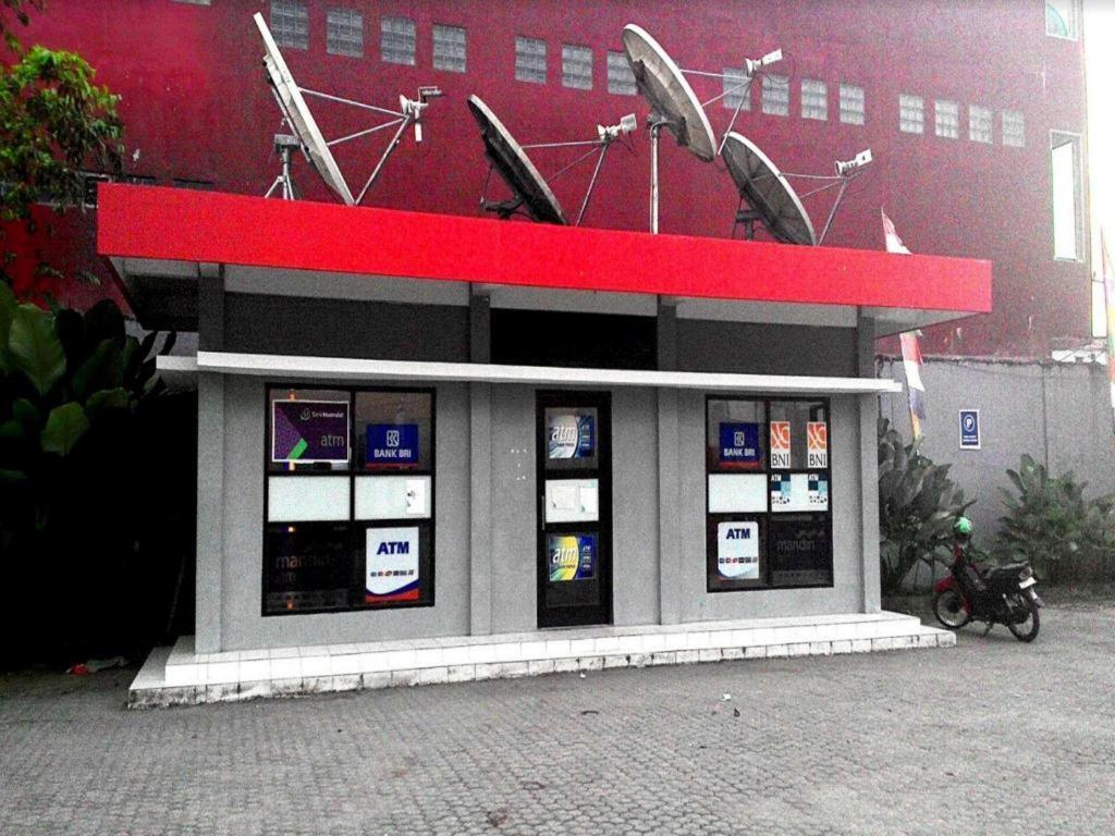 Serayu Hotel Timika Extérieur photo