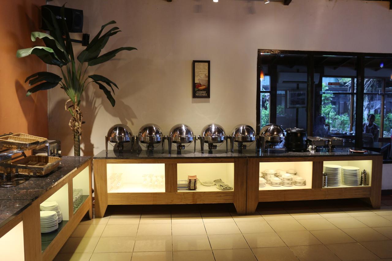 Serayu Hotel Timika Extérieur photo